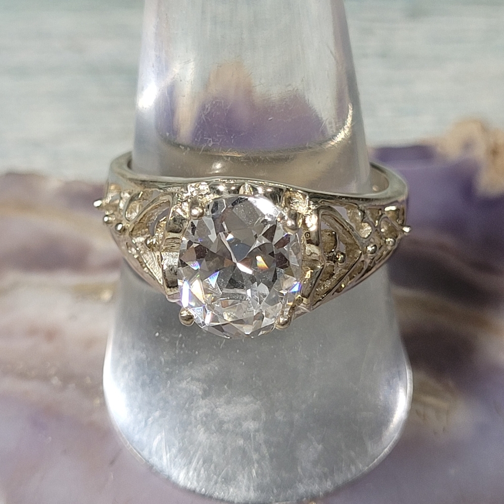AVON Elegant Silver Women's Ring - Picture 9 of 9